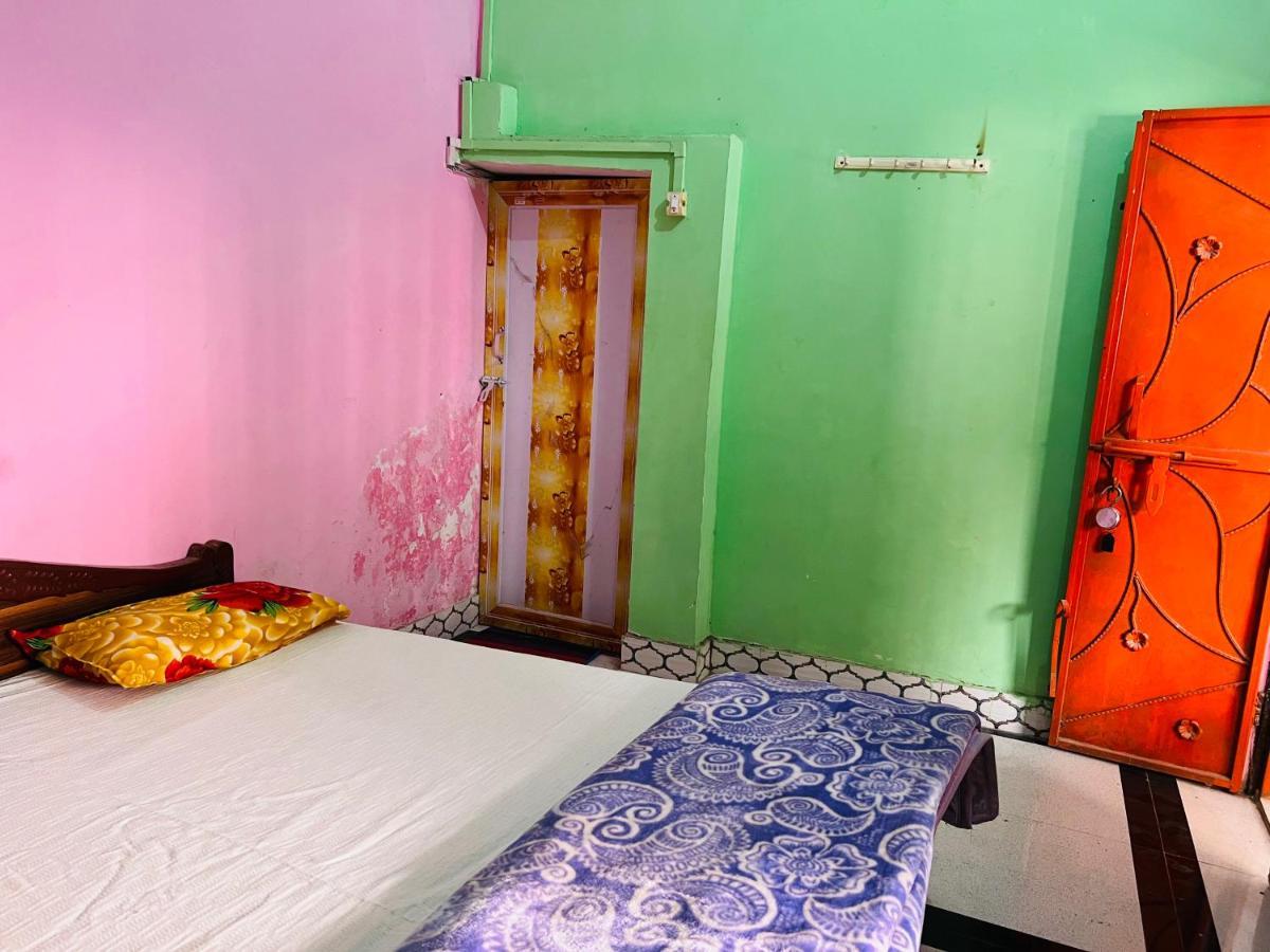 ホテル Shreenathji Haveli Naimisharanya エクステリア 写真