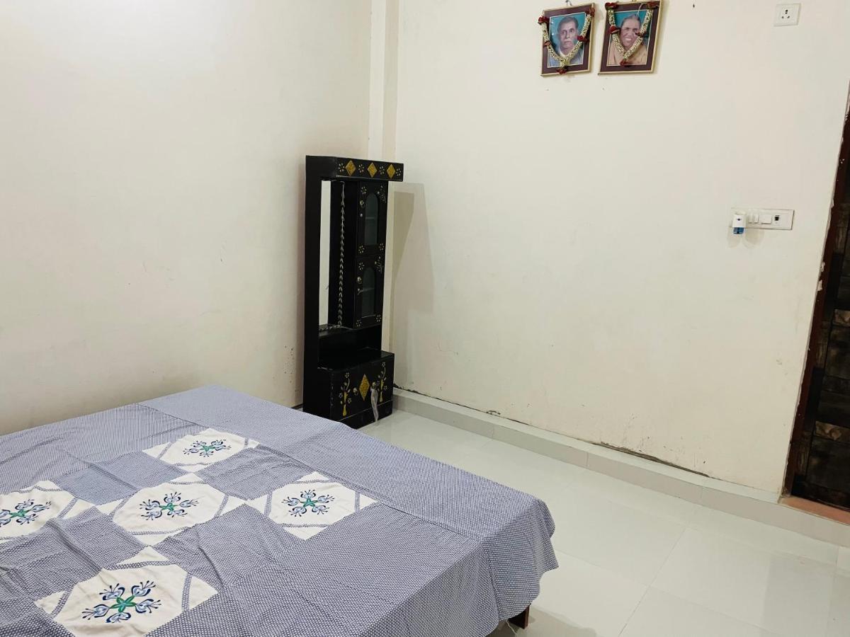 ホテル Shreenathji Haveli Naimisharanya エクステリア 写真