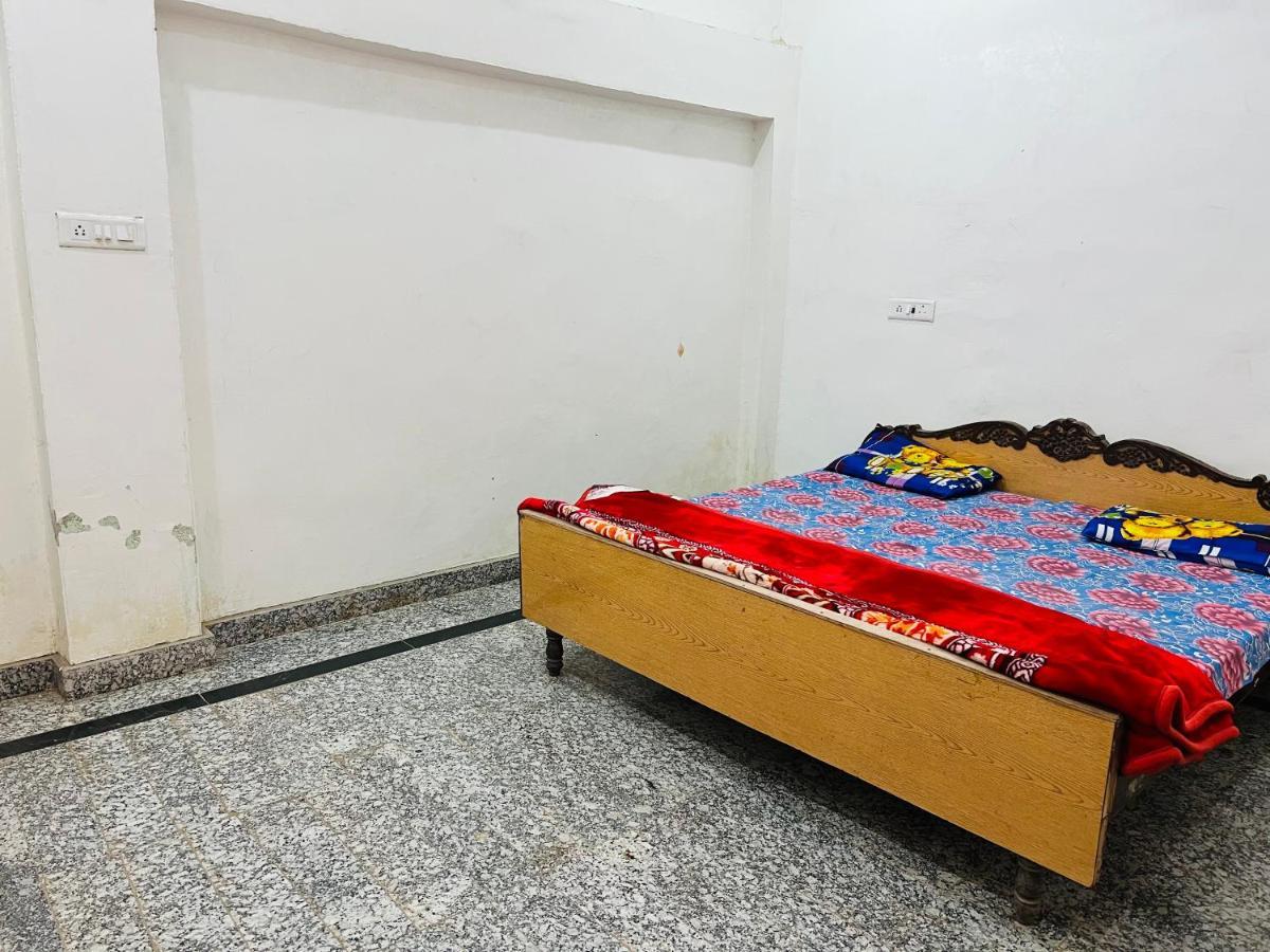 ホテル Shreenathji Haveli Naimisharanya エクステリア 写真