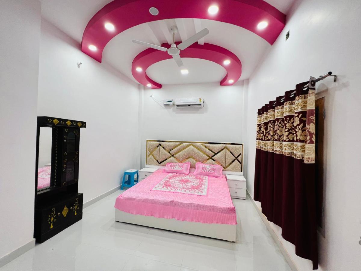 ホテル Shreenathji Haveli Naimisharanya エクステリア 写真